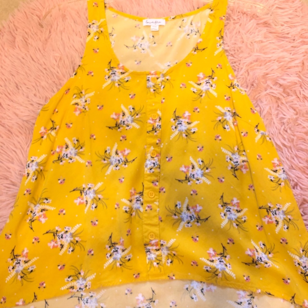 yellow spring top